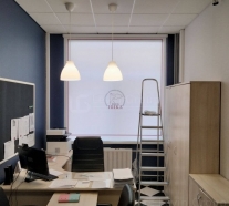 Рулонные шторы в офис с логотипом