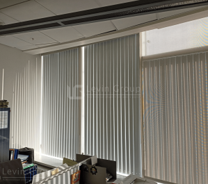 Вертикальные пластиковые жалюзи